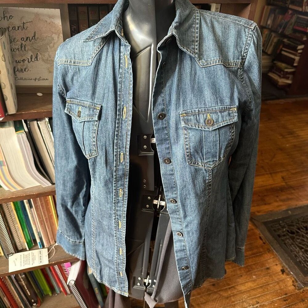 Cabi Denim Button Down S Elevated Basics Minimali… - image 1